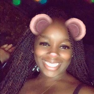 Meet your Posher, Janay